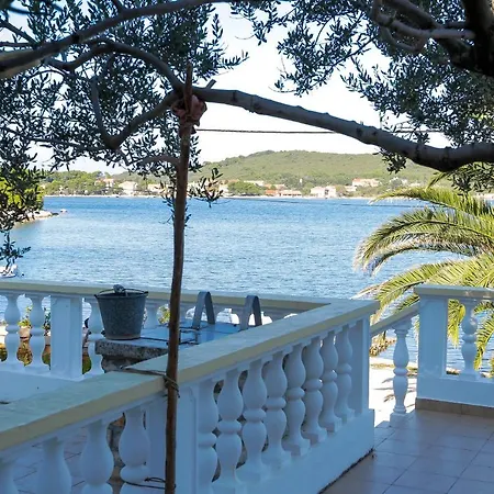 Kolic Apartment Veli Rat
